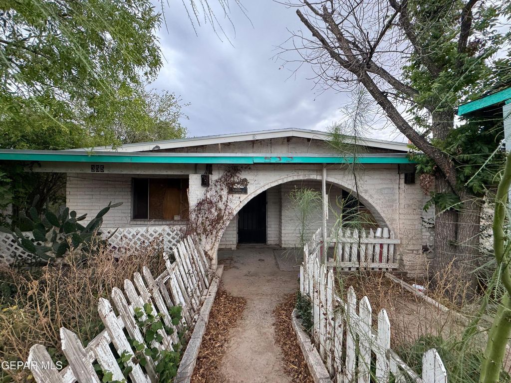 355 Rachel Drive, Socorro, TX 79927