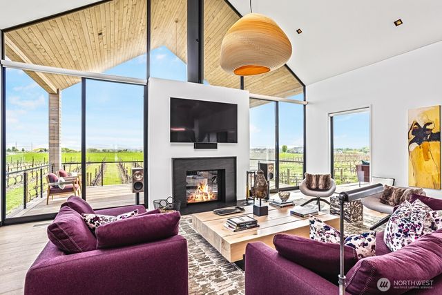 1721 J B George Road, Walla Walla, WA 99362