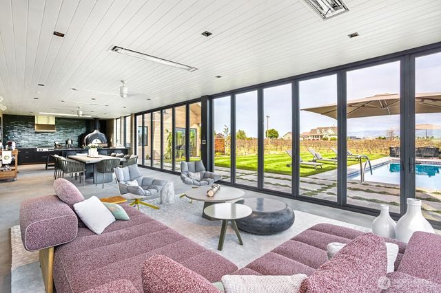 1721 J B George Road, Walla Walla, WA 99362