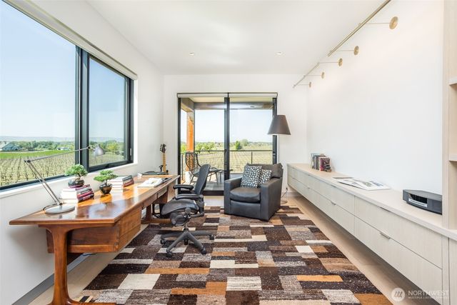 1721 J B George Road, Walla Walla, WA 99362