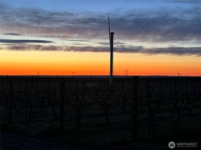 1721 J B George Road, Walla Walla, WA 99362