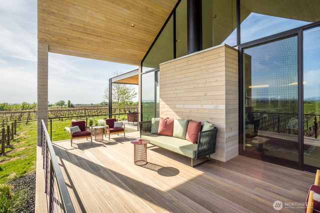 1721 J B George Road, Walla Walla, WA 99362