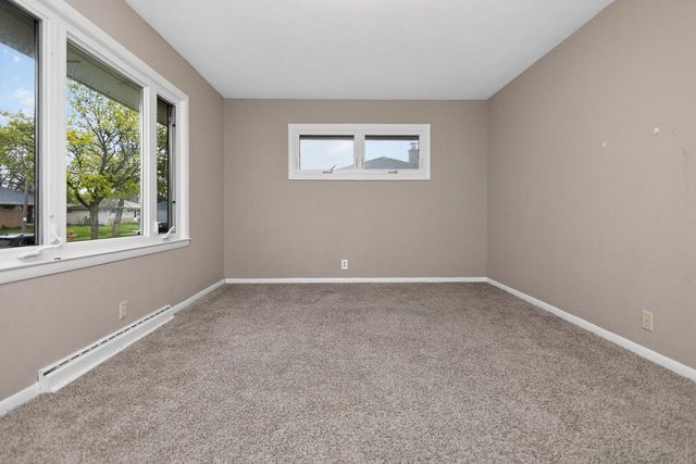 8815 Monrovia AVENUE, Milwaukee, WI 53225