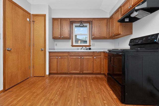 8815 Monrovia AVENUE, Milwaukee, WI 53225