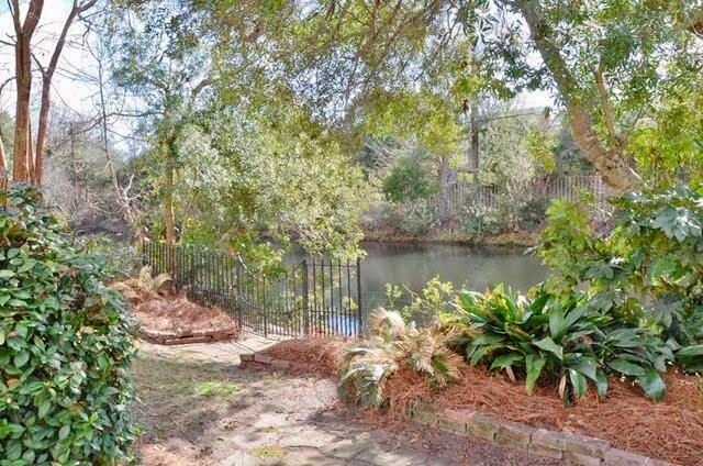1069 Mathis Ferry Road, Mount Pleasant, SC 29464