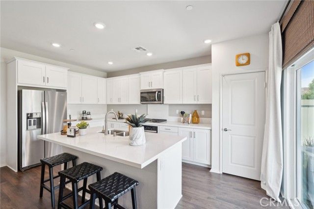 27521 Araceli Way, Moreno Valley, CA 92555