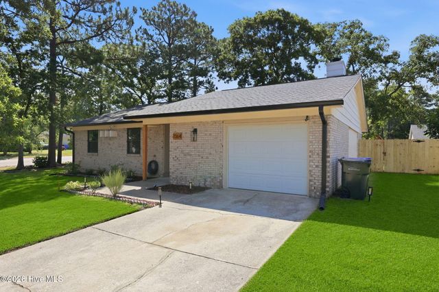 7364 Pebblebrook Drive, Fayetteville, NC 28314