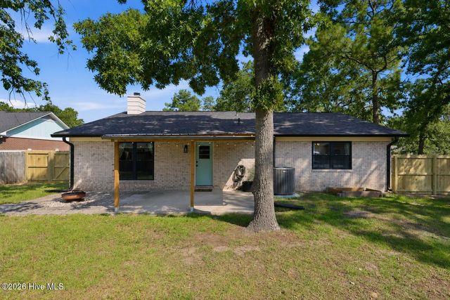 7364 Pebblebrook Drive, Fayetteville, NC 28314