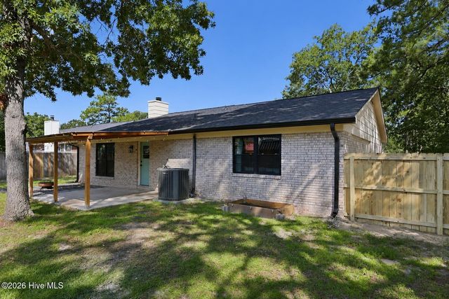 7364 Pebblebrook Drive, Fayetteville, NC 28314