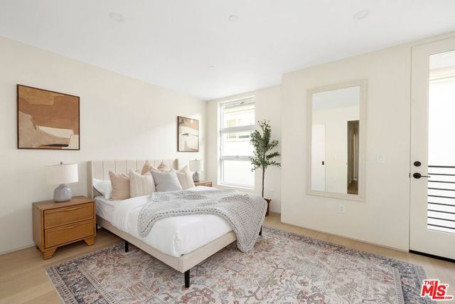 1011 N Ogden Drive 105, West Hollywood, CA 90046