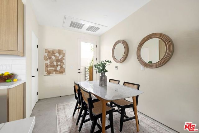 1011 N Ogden Drive 105, West Hollywood, CA 90046