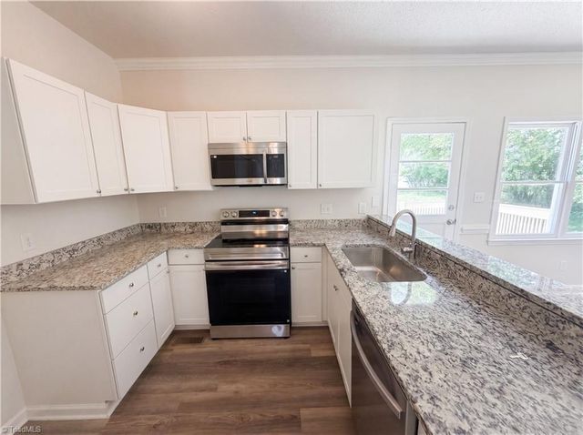 3719 Harrington Point, High Point, NC 27265