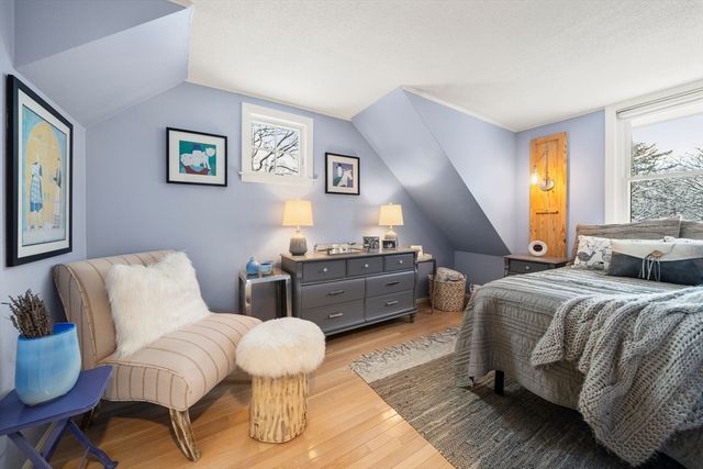 62 Oakland St Ext, Natick, MA 01760