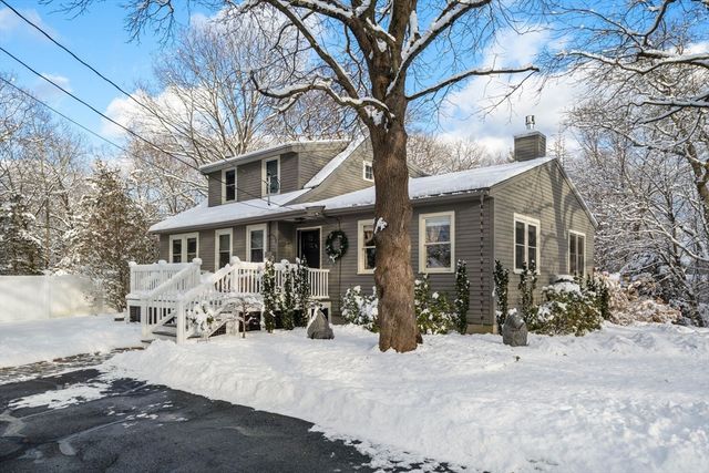 62 Oakland St Ext, Natick, MA 01760