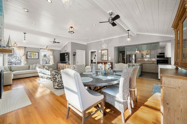 62 Oakland St Ext, Natick, MA 01760