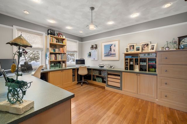 62 Oakland St Ext, Natick, MA 01760