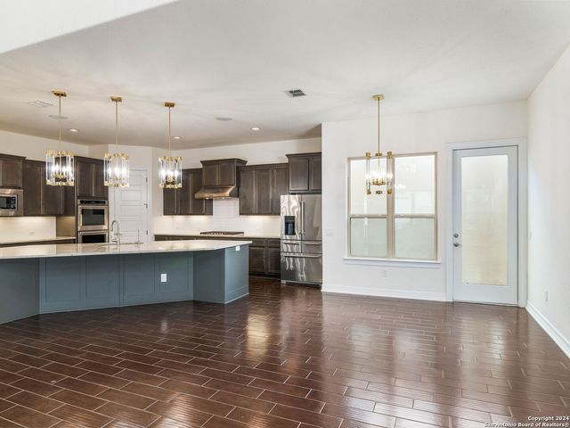 7222 BLUFF RUN, San Antonio, TX 78257