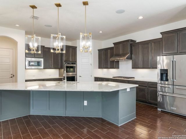 7222 BLUFF RUN, San Antonio, TX 78257