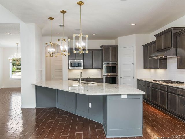 7222 BLUFF RUN, San Antonio, TX 78257