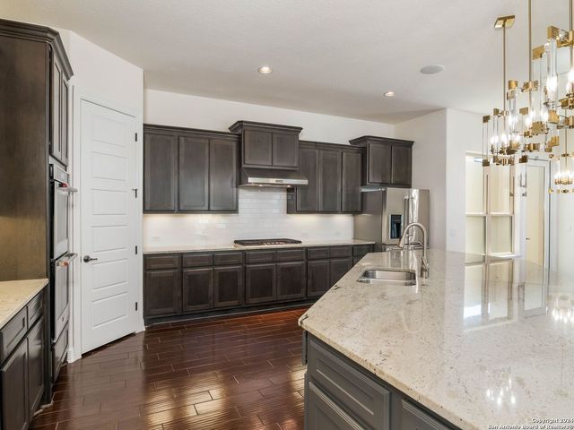 7222 BLUFF RUN, San Antonio, TX 78257