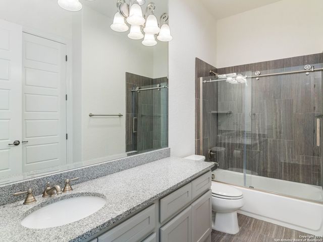 7222 BLUFF RUN, San Antonio, TX 78257
