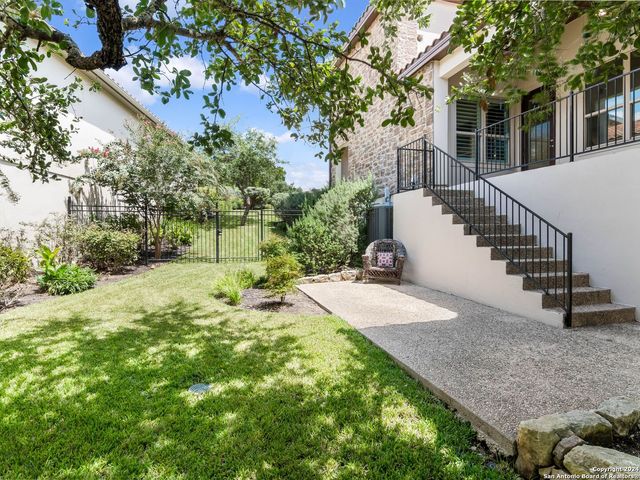 7222 BLUFF RUN, San Antonio, TX 78257