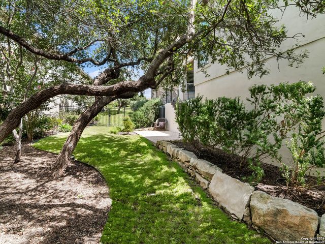 7222 BLUFF RUN, San Antonio, TX 78257
