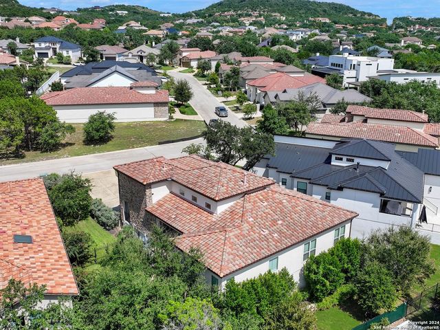 7222 BLUFF RUN, San Antonio, TX 78257