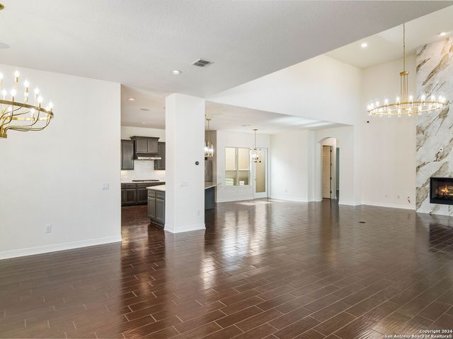 7222 BLUFF RUN, San Antonio, TX 78257