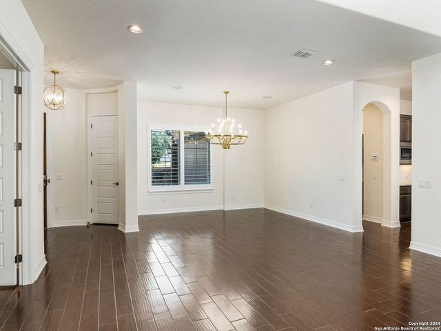 7222 BLUFF RUN, San Antonio, TX 78257