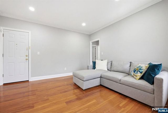 16 Munn Street 2, Montclair, NJ 07042