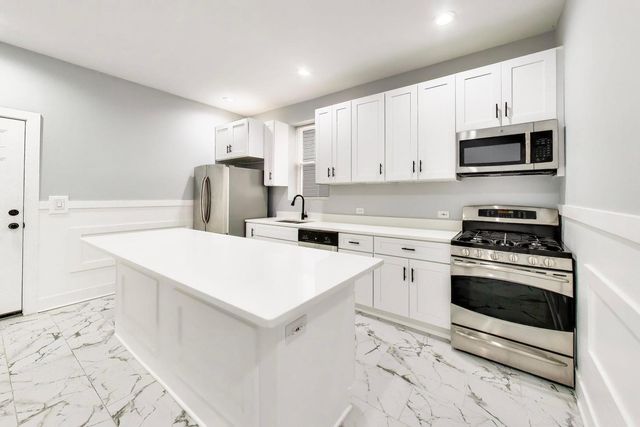 4318 W Cullerton Street, Chicago, IL 60623