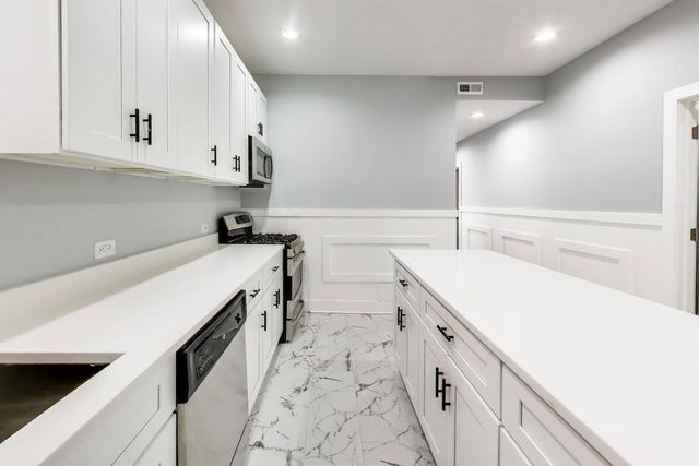 4318 W Cullerton Street, Chicago, IL 60623