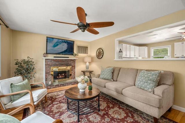 1 Woodland Drive, Merrimack, NH 03054