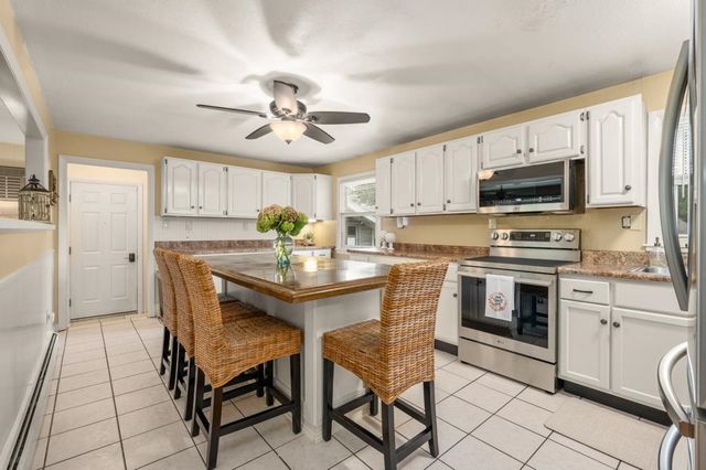 1 Woodland Drive, Merrimack, NH 03054