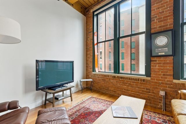 49 Melcher St 405, Boston, MA 02210