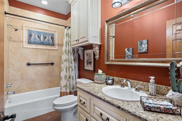 2202 Harmon Hills RD, Dripping Springs, TX 78620