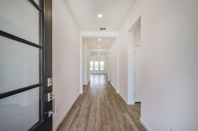 9607 Sterling Arbor Drive, Baytown, TX 77521