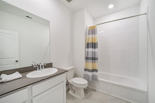 9607 Sterling Arbor Drive, Baytown, TX 77521
