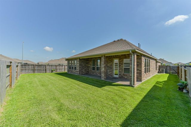 9607 Sterling Arbor Drive, Baytown, TX 77521