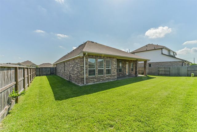 9607 Sterling Arbor Drive, Baytown, TX 77521
