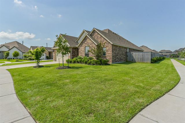 9607 Sterling Arbor Drive, Baytown, TX 77521