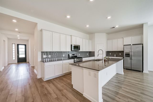 9607 Sterling Arbor Drive, Baytown, TX 77521