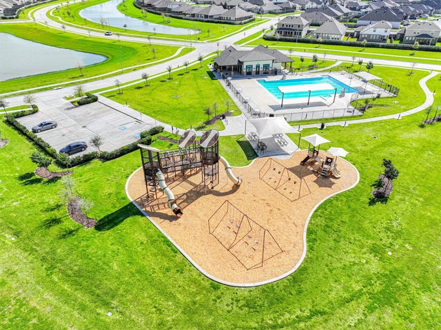 9607 Sterling Arbor Drive, Baytown, TX 77521