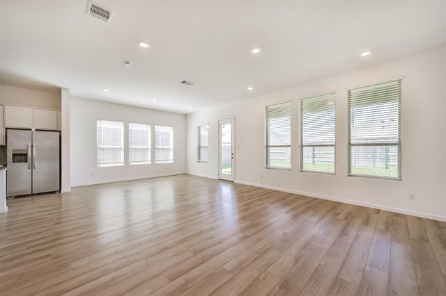 9607 Sterling Arbor Drive, Baytown, TX 77521