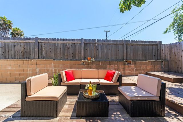 5105 Larkspur Drive, Ventura, CA 93001
