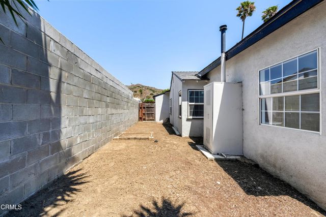 5105 Larkspur Drive, Ventura, CA 93001