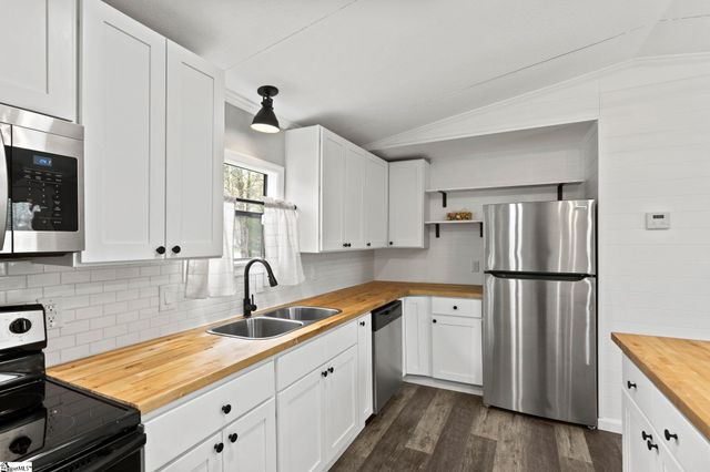 120 Piedmont Golf Course Road, Piedmont, SC 29673