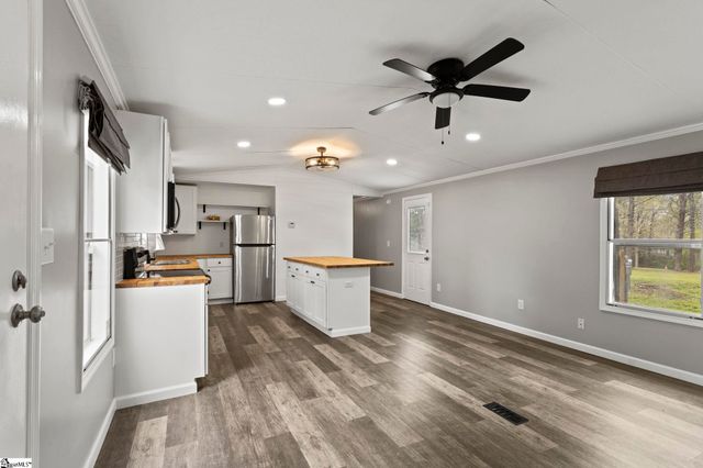 120 Piedmont Golf Course Road, Piedmont, SC 29673