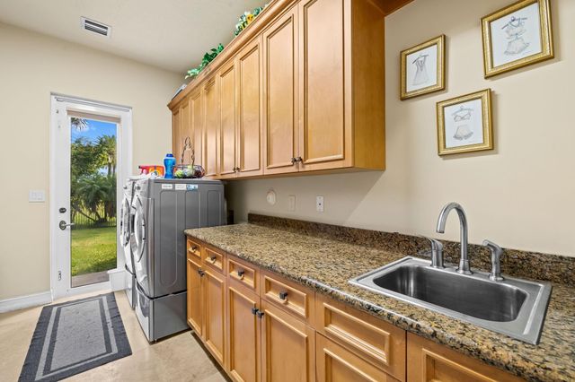 12741 Kapok Lane, Davie, FL 33330